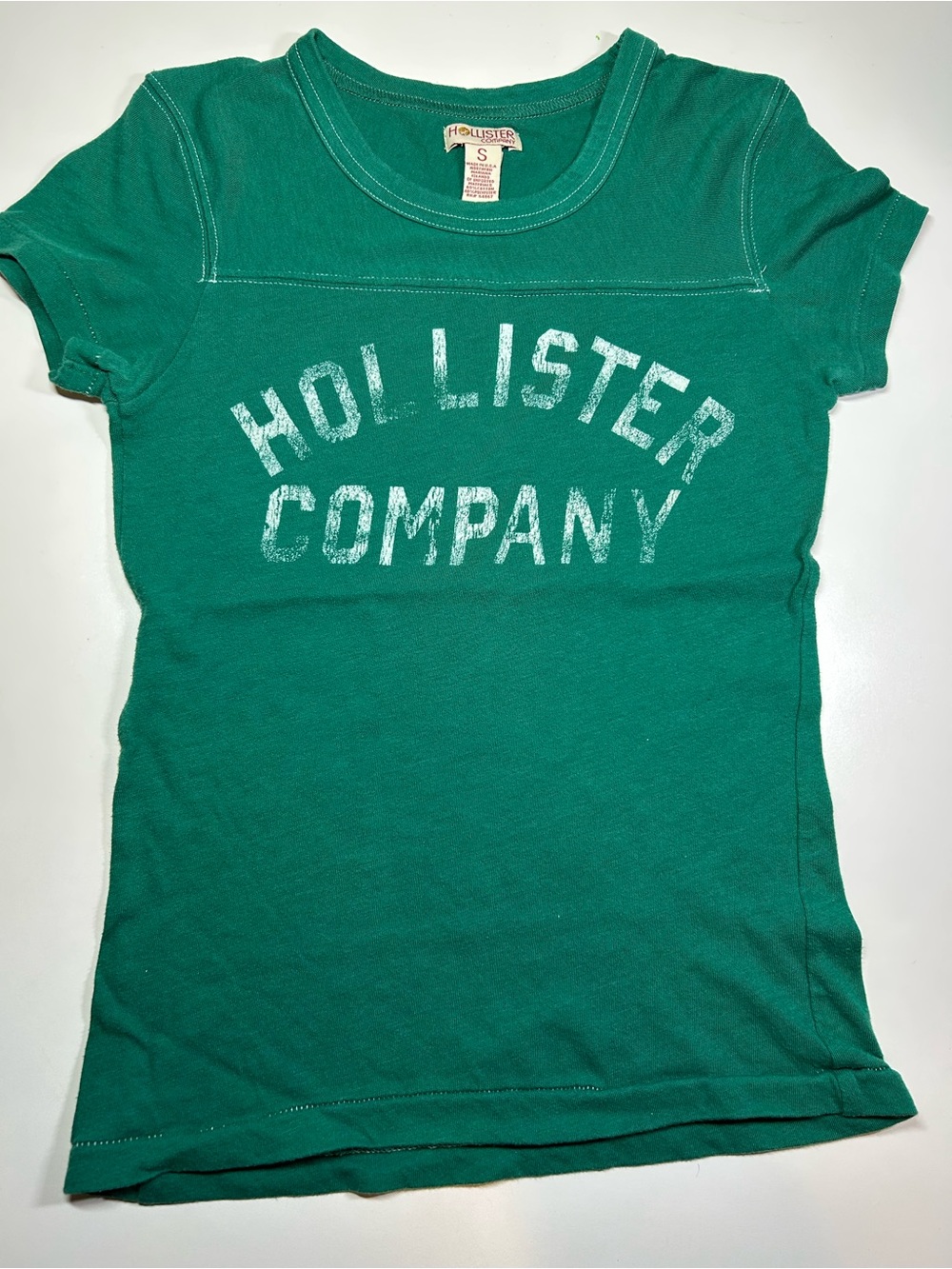 Hollister Company Women's Small Green Short Sleeve Distressed Graphic Tee USA